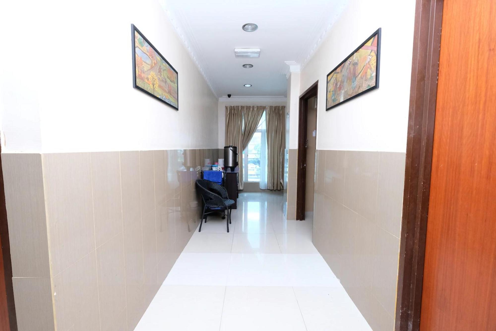 Super Oyo 707 Ayuni Hotel Bangi Exterior photo