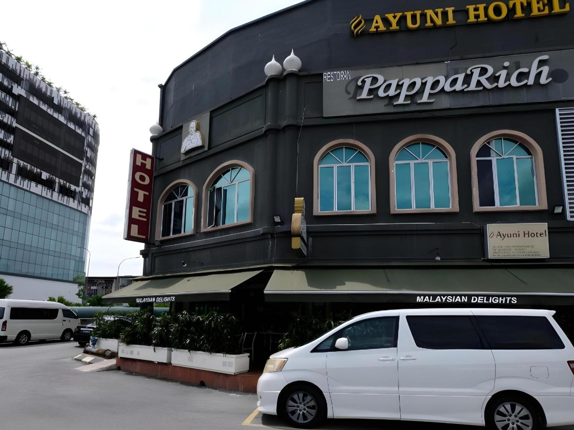 Super Oyo 707 Ayuni Hotel Bangi Exterior photo